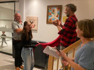 Onthulling van het schilderij Stralend Vrede door Dorpsbelangen Zalk, het mfd-bestuur en de kunstenaar